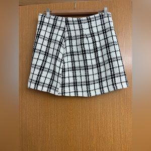 Lulus plaid skirt